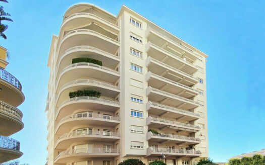 EDEN TOWER · APPARTAMENTO DI 4 STANZE CON VISTA MARE