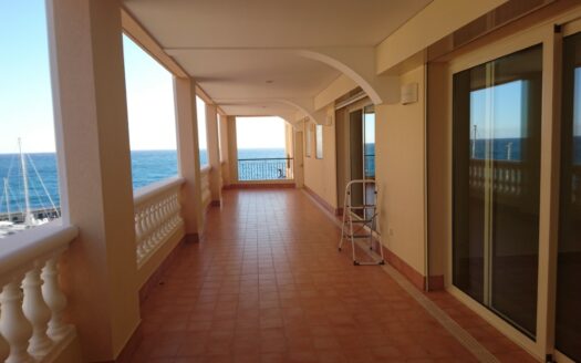 MEMMO CENTER · 4 ROOMS WITH SEA VIEW