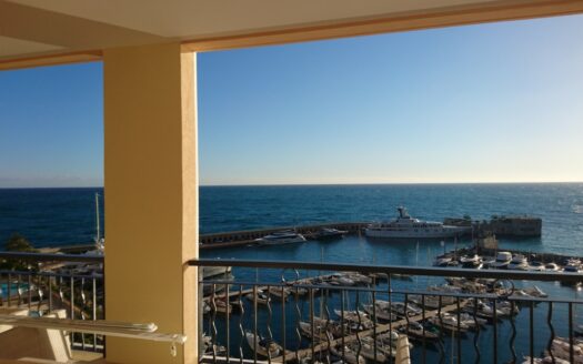 MEMMO CENTER · 4 ROOMS WITH SEA VIEW