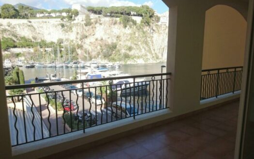 MANTEGNA · 2 ROOMS IN PERFECT CONDITION